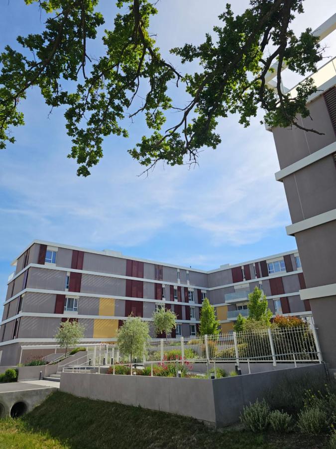 Lakeside Provence - Appartement 4 Etoiles Face Au Lac De Monteux Εξωτερικό φωτογραφία