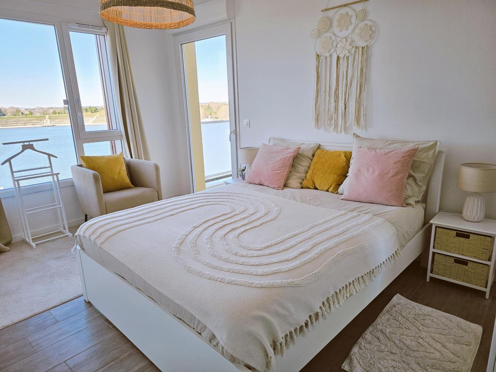 Lakeside Provence - Appartement 4 Etoiles Face Au Lac De Monteux Εξωτερικό φωτογραφία