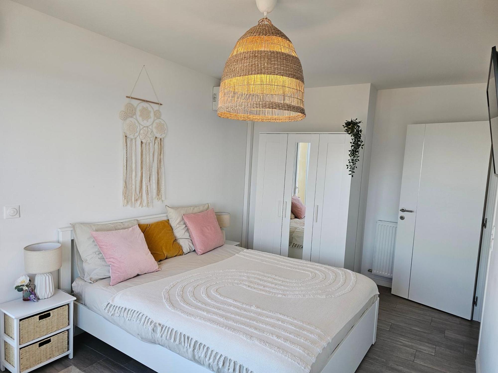 Lakeside Provence - Appartement 4 Etoiles Face Au Lac De Monteux Εξωτερικό φωτογραφία